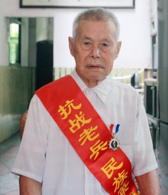 罗亦良